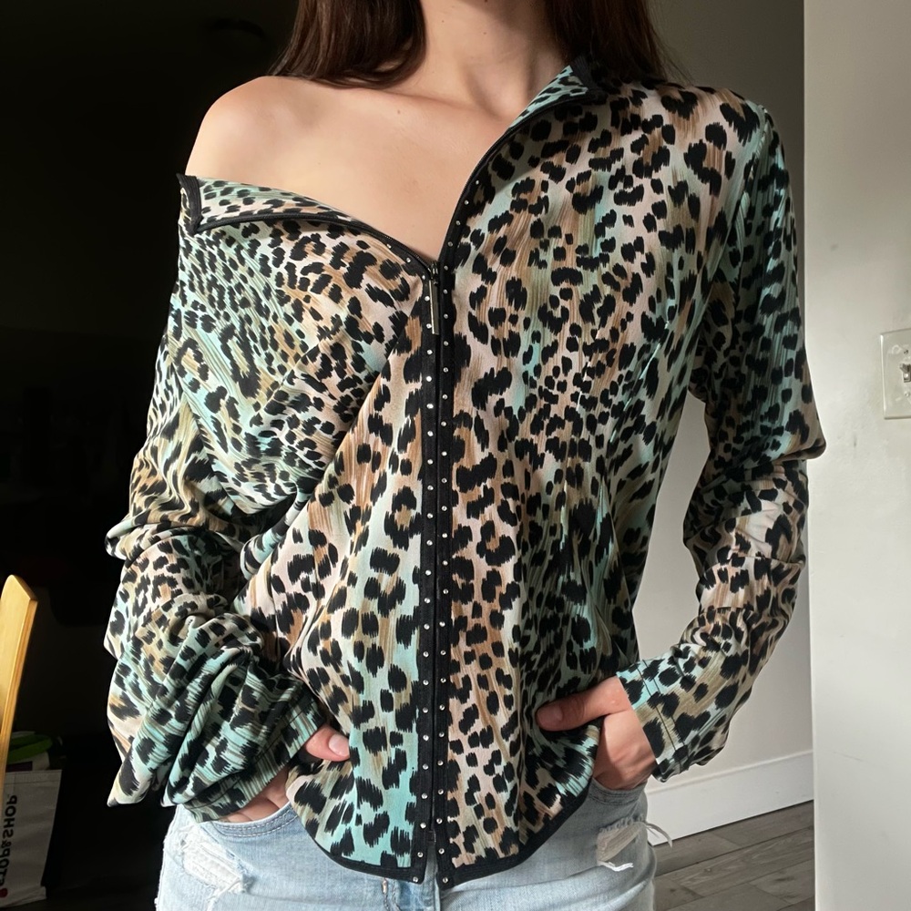 Leopard Print Off-Shoulder Blouse
